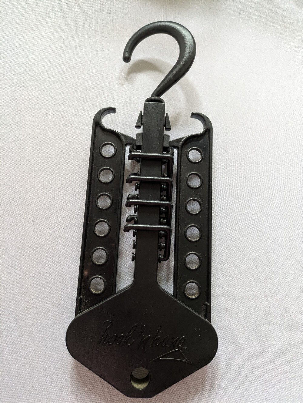 6 Pack Hook 'n Hang, Multi Use, Space-Saving Closet Hanger. 6 Pack - Picture 6 of 9